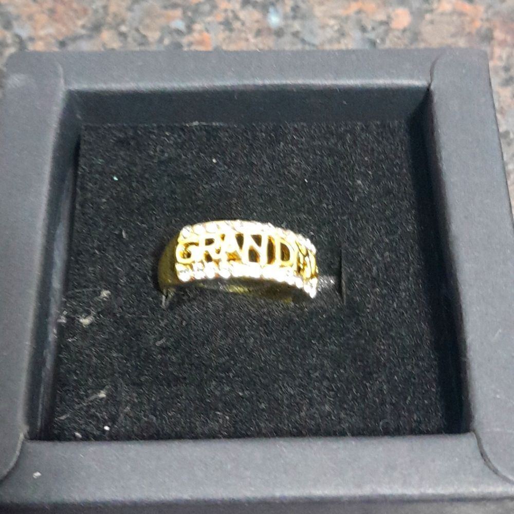 Grandma Ring...Size 7...New 